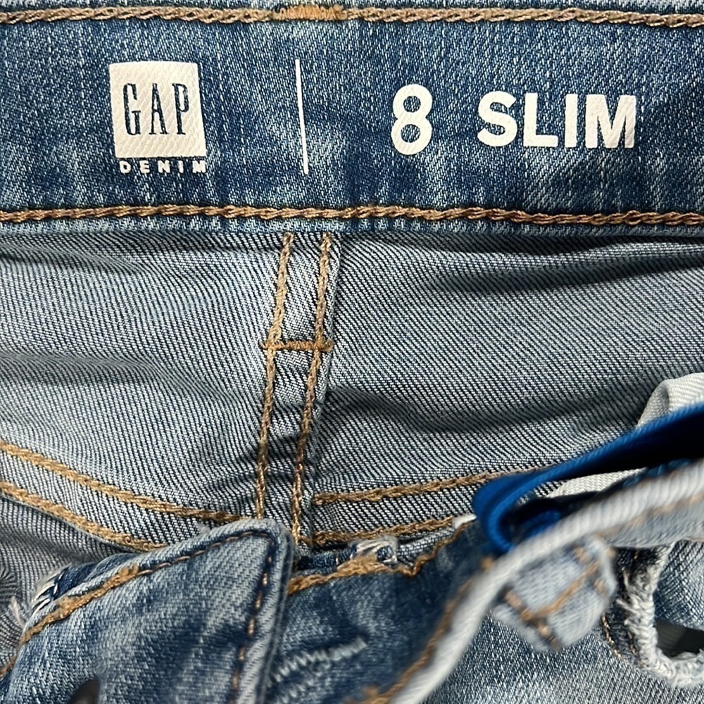 GAP. Slim fit youth jeans. Size 8. - Picture 2 of 6